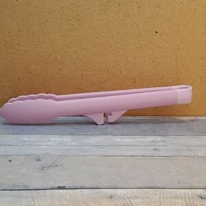 Crofton Silicone Kitchen Tongs in Dusty Pink